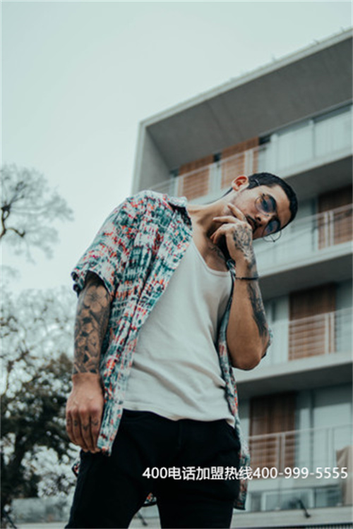 (企業(yè)400電話(huà)的好處與壞處)(400電話(huà)強(qiáng)大的接聽(tīng)功能讓企業(yè)如魚(yú)得水)